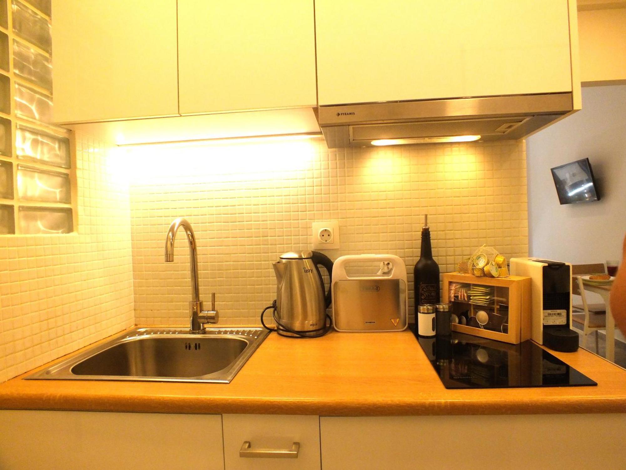Cozy Apartment At Panormou Metro, Athens City Center Extérieur photo